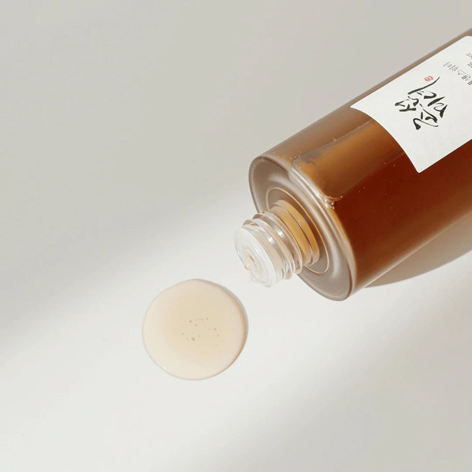 Beauty of Joseon Ginseng Essence Water texture – lightweight hydrating toner with ginseng extract for revitalized skin