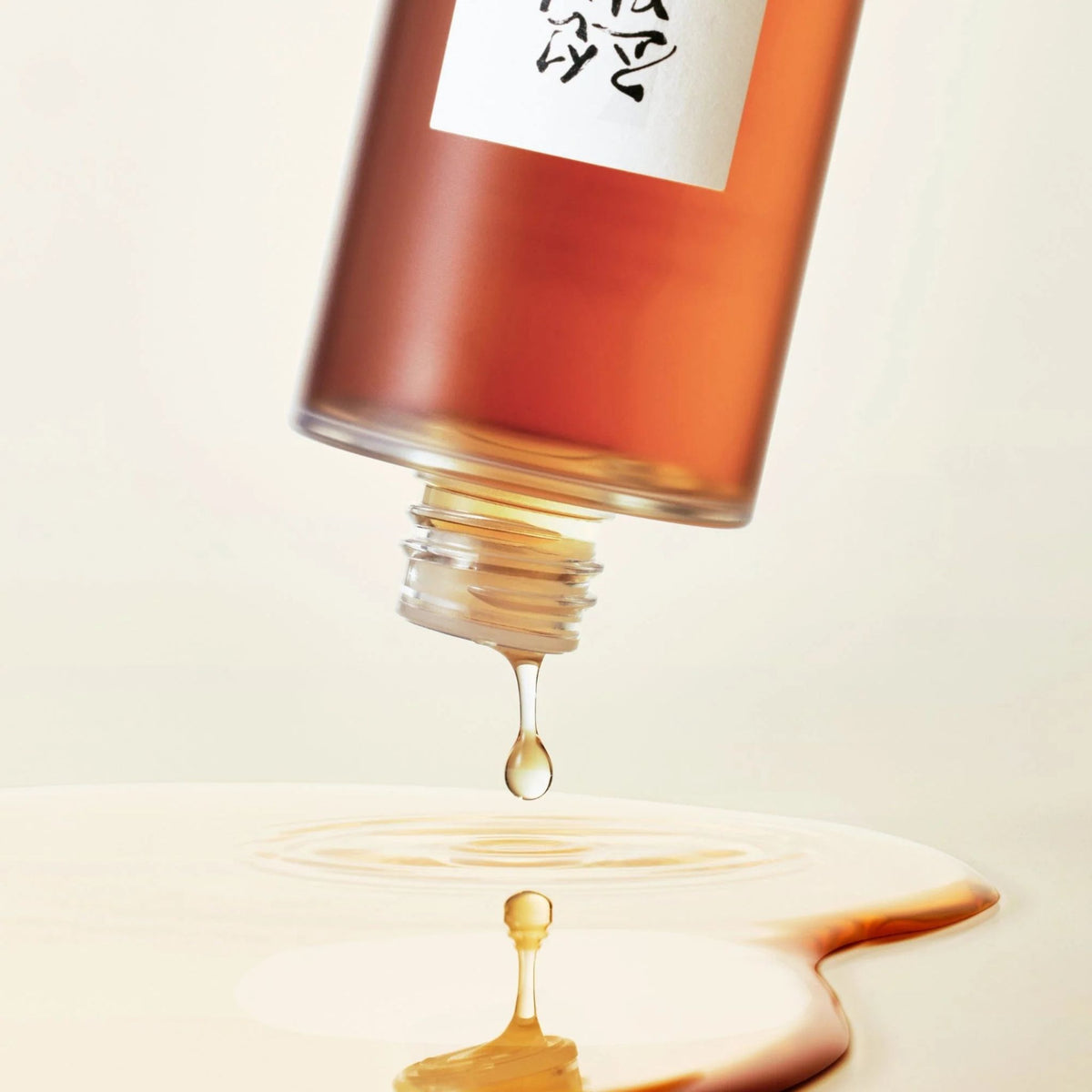 Close-up of Beauty of Joseon Ginseng Essence Water drop – rich herbal essence with antioxidant benefits from ginseng