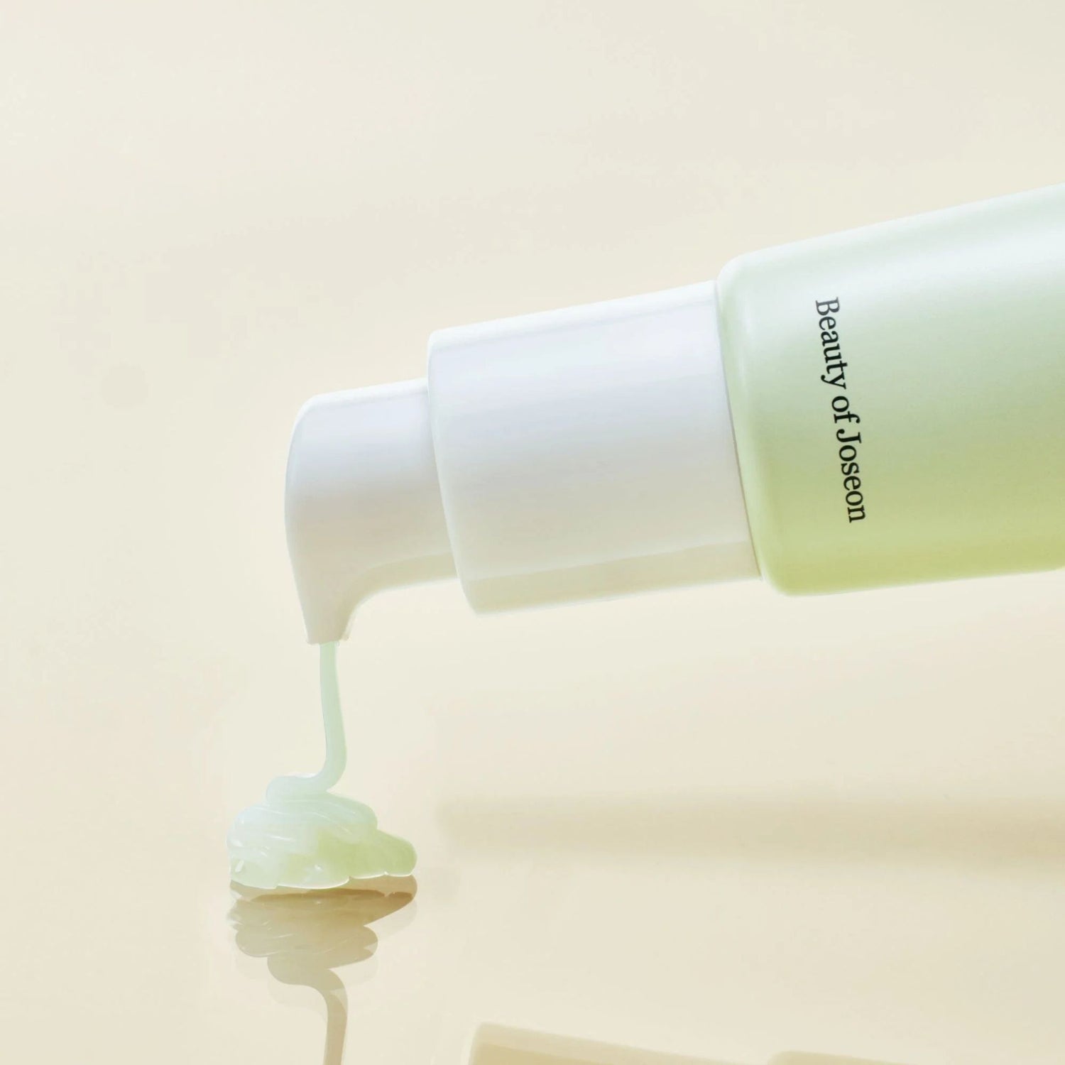 Beauty of Joseon Light On Serum texture – smooth, creamy Vitamin C serum for bright and even skin tone