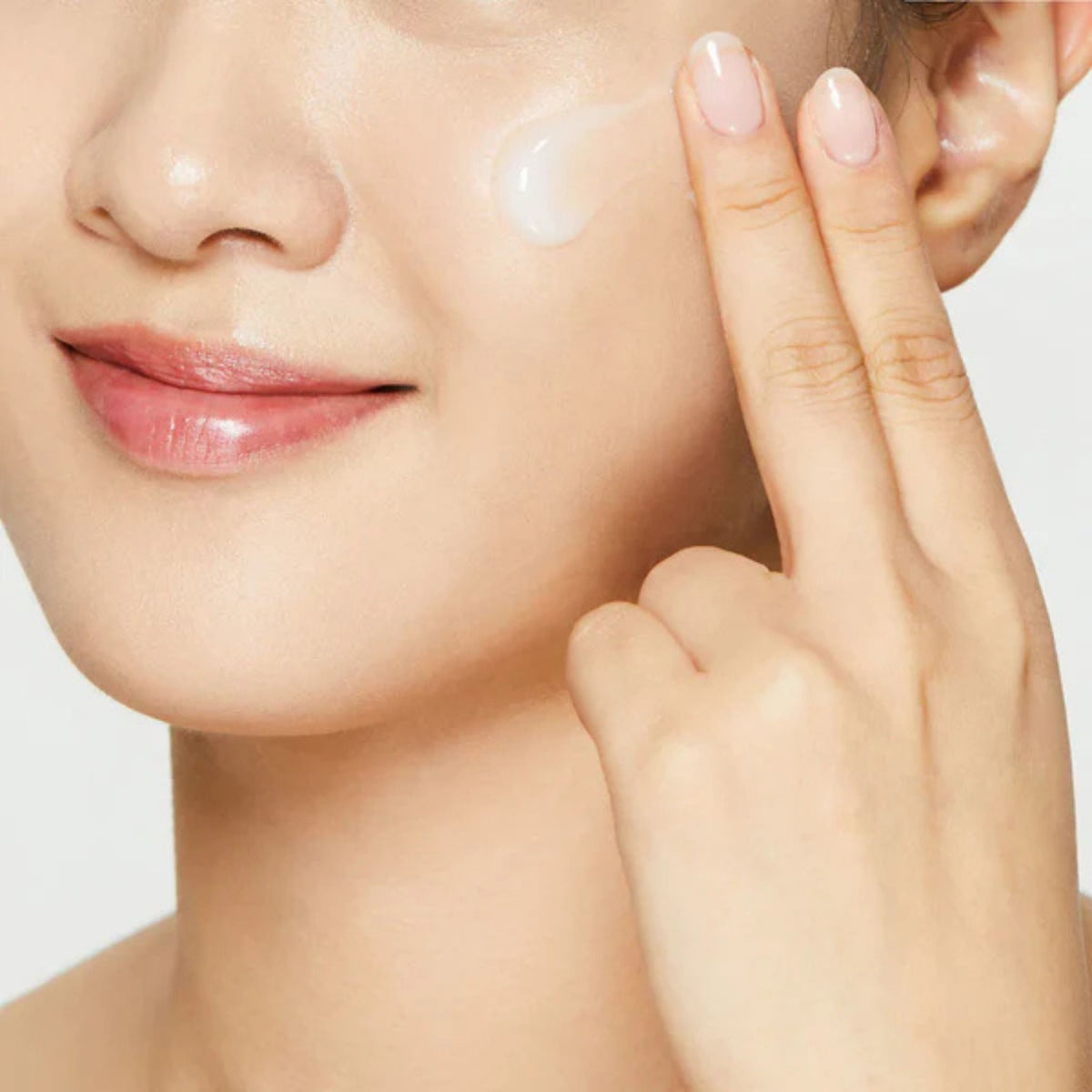 COSRX Advanced Snail 92 All In One Cream – soothing Korean moisturizer for glowing, hydrated skin