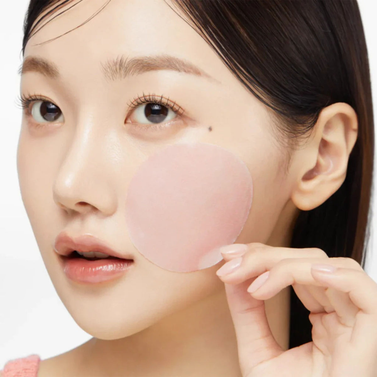 Korean skincare routine using Medicube PDRN Pink Collagen Toning Gel Toner Pad for brightening hydration and smoother skin texture