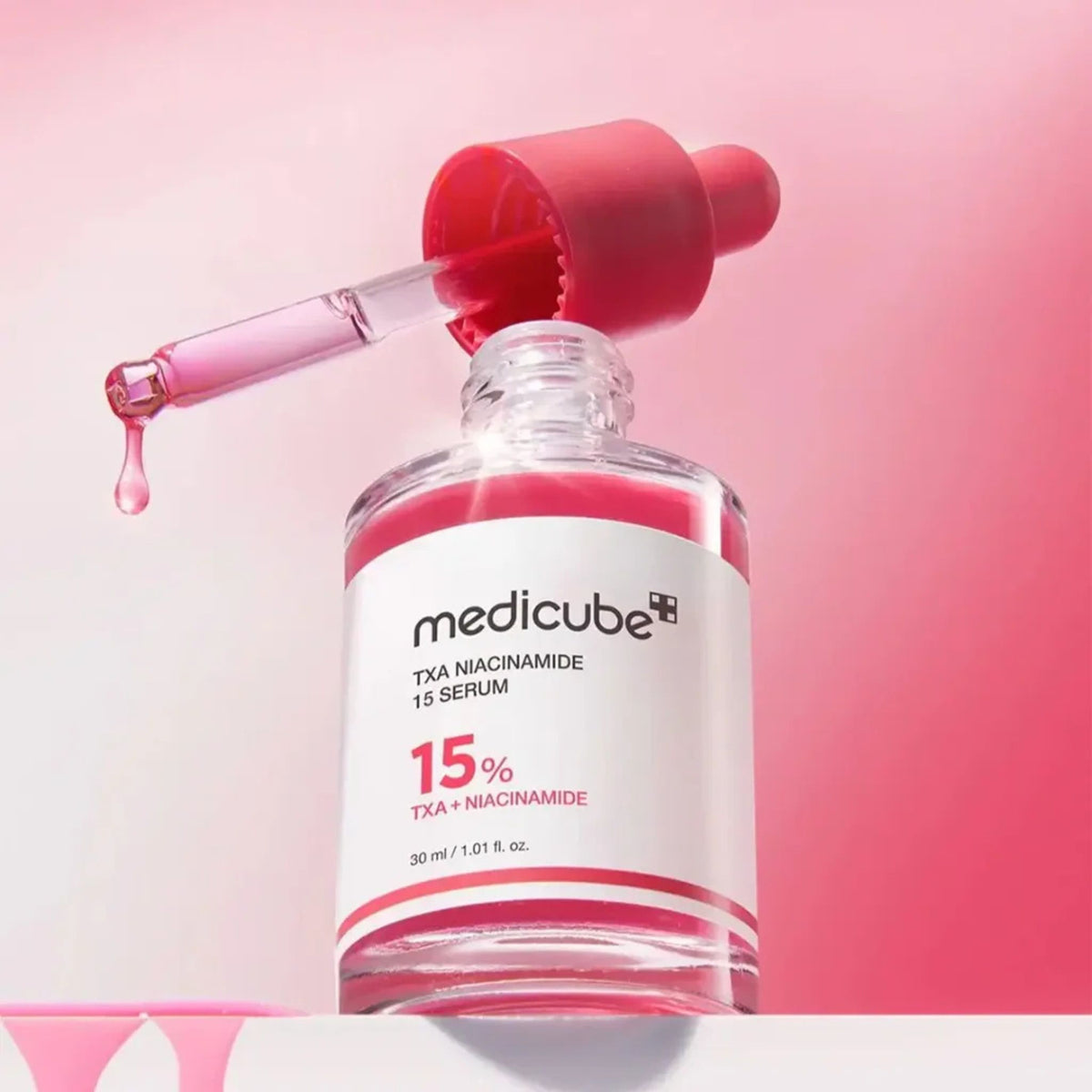 Medicube TXA Niacinamide 15 Serum brightening serum texture featuring tranexamic acid, niacinamide and arbutin for fading acne marks and dark spots