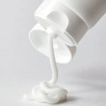 Mixsoon Centella Cleansing Foam texture – rich creamy foam that deeply cleanses without stripping moisture