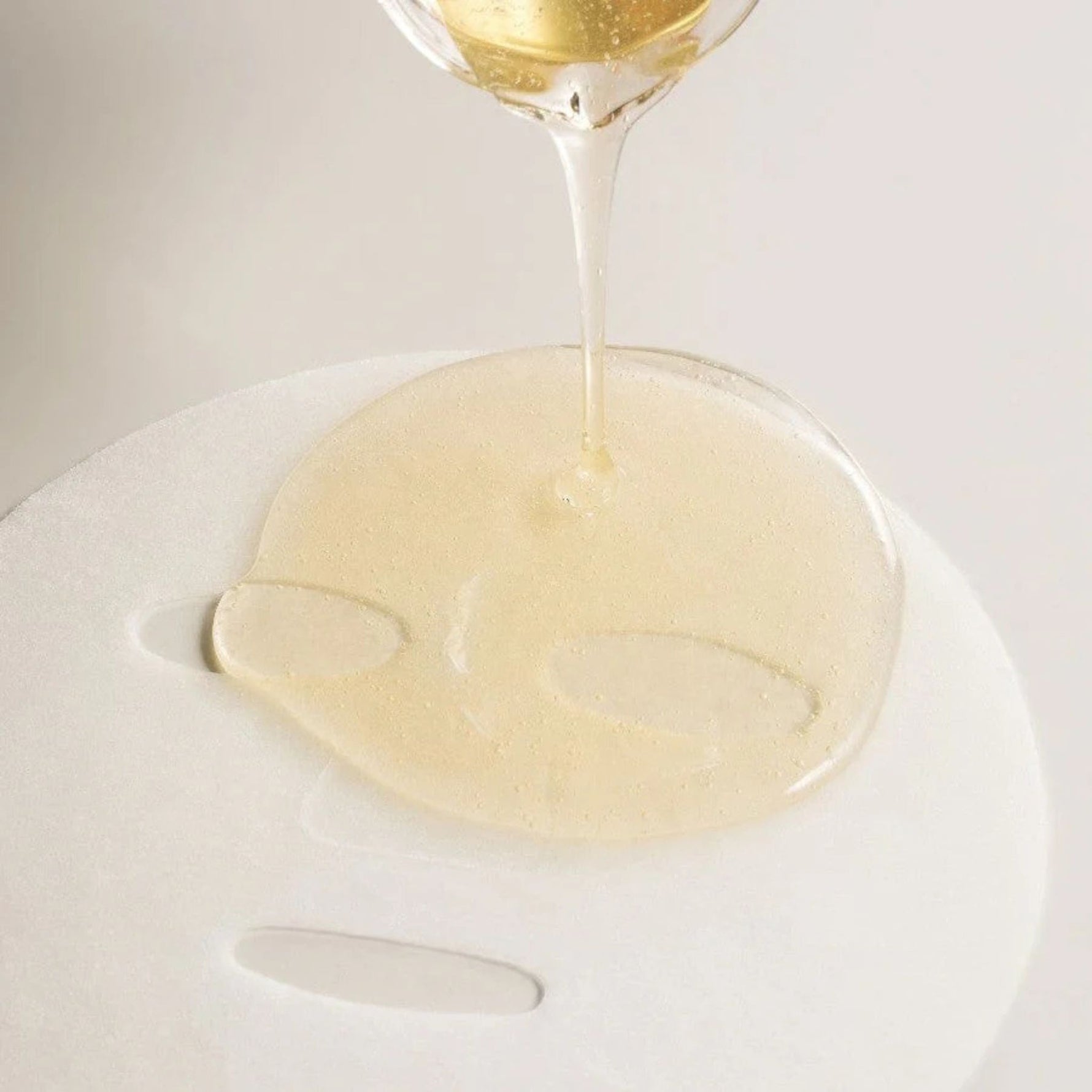 Close-up of Skin1004 Madagascar Centella Watergel Sheet Ampoule Mask soaked in ampoule essence – intensive hydration and soothing care with Centella Asiatica