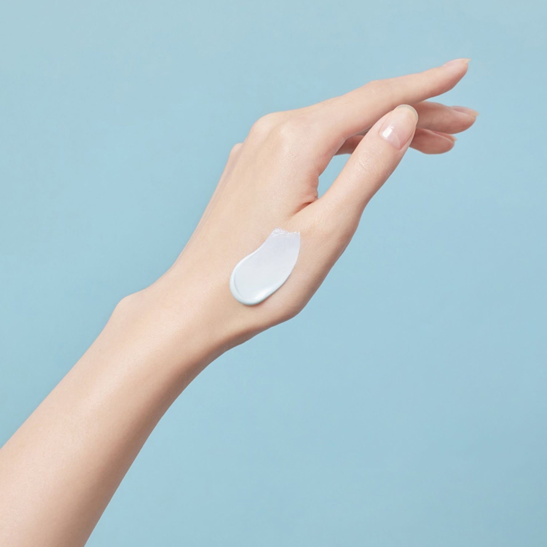 Torriden DIVE-IN Mild Sun Cream SPF 50+ PA++++ — hydrating daily sunscreen with low molecular hyaluronic acid for sensitive skin